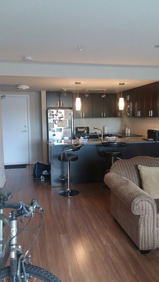 Atira 1 bed plus Den 220 - Photo 2 of 9