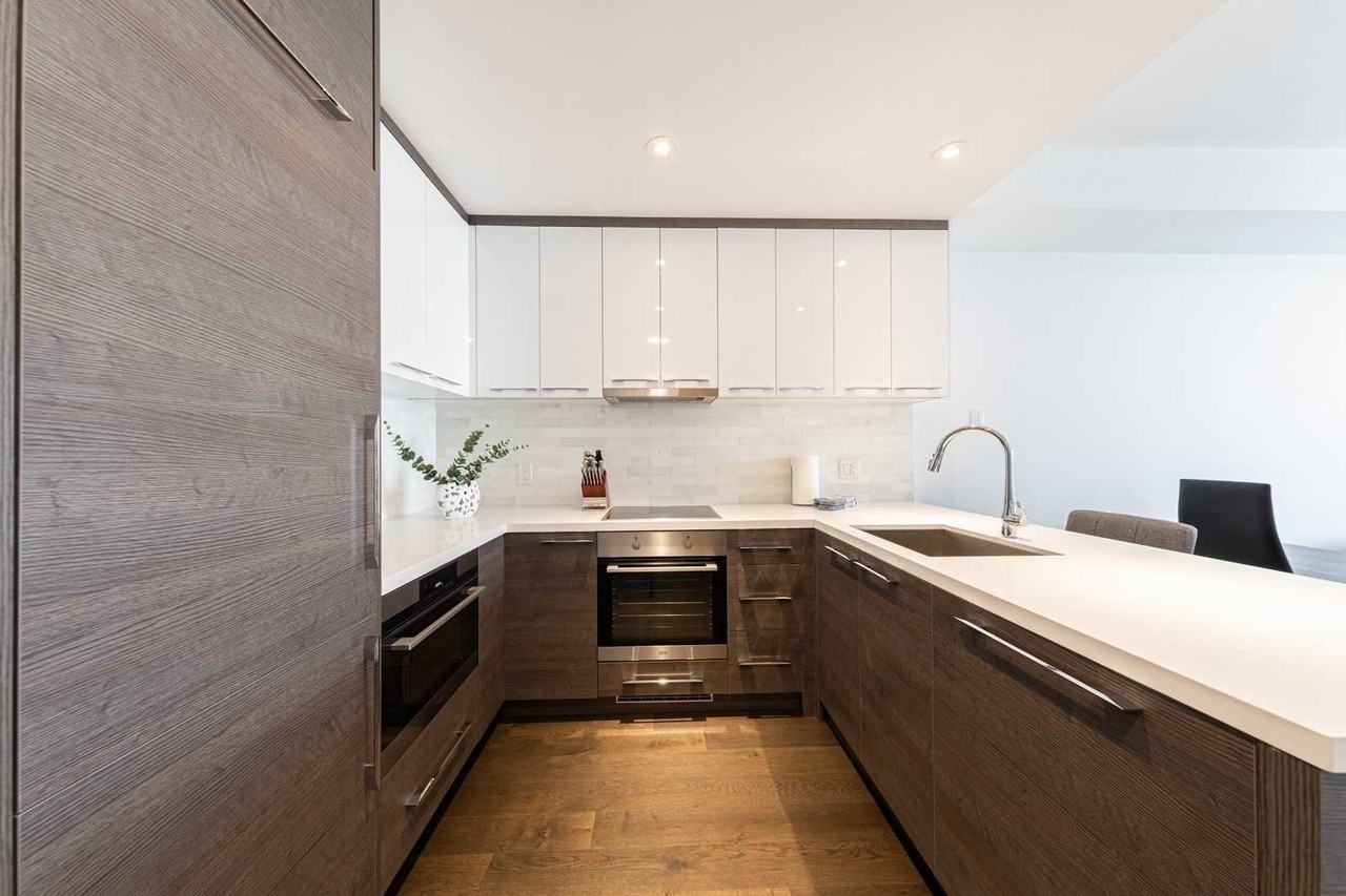 488 University Avenue