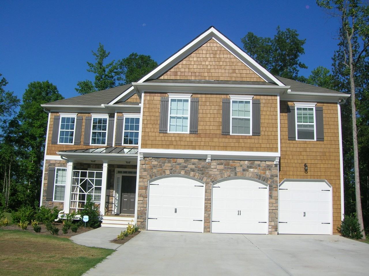 30 Renwick Dr - Photo 2 of 16