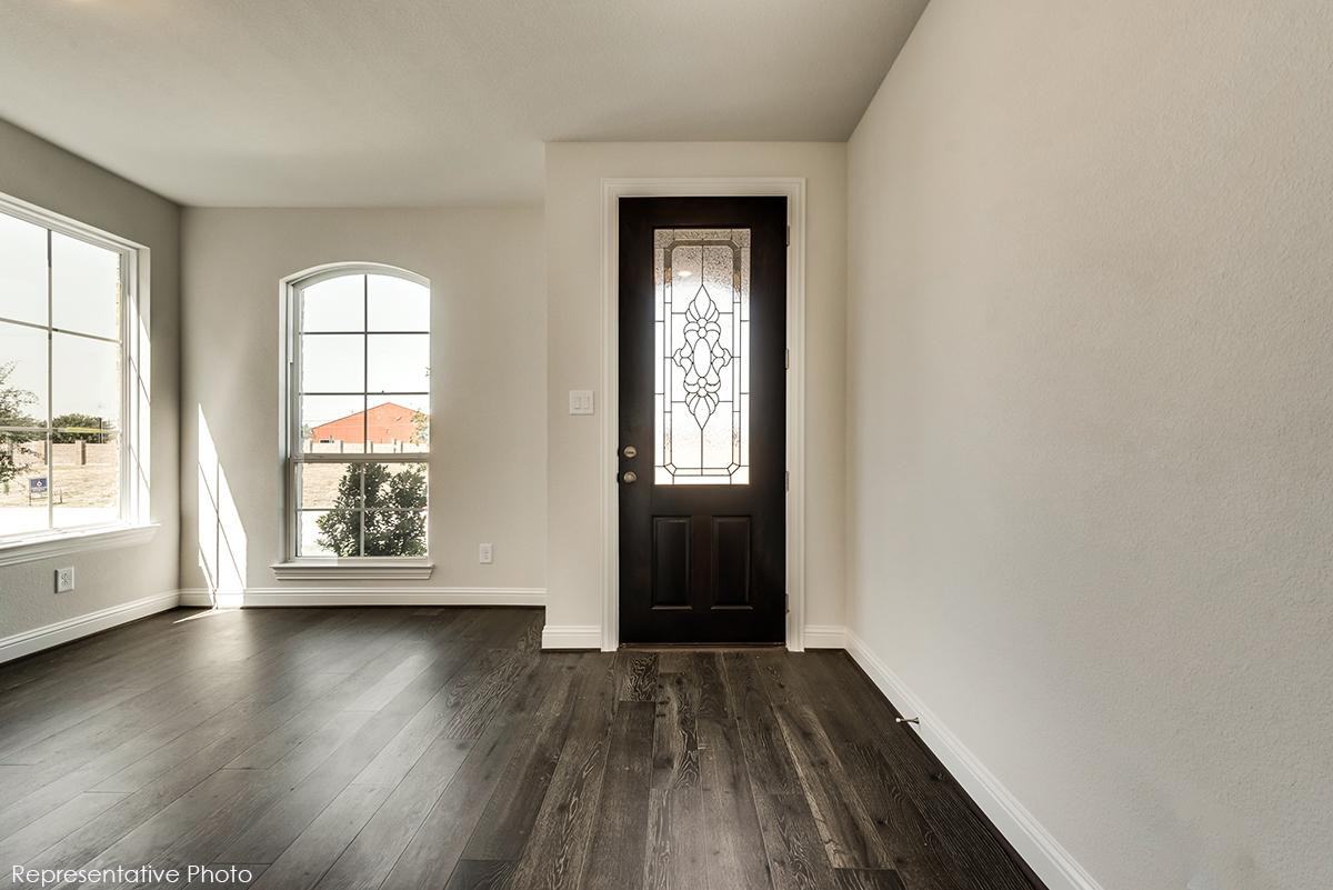 345 Gleneagles Dr - Photo 2 of 9