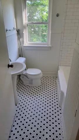 511 Jones St - Photo 2 of 9