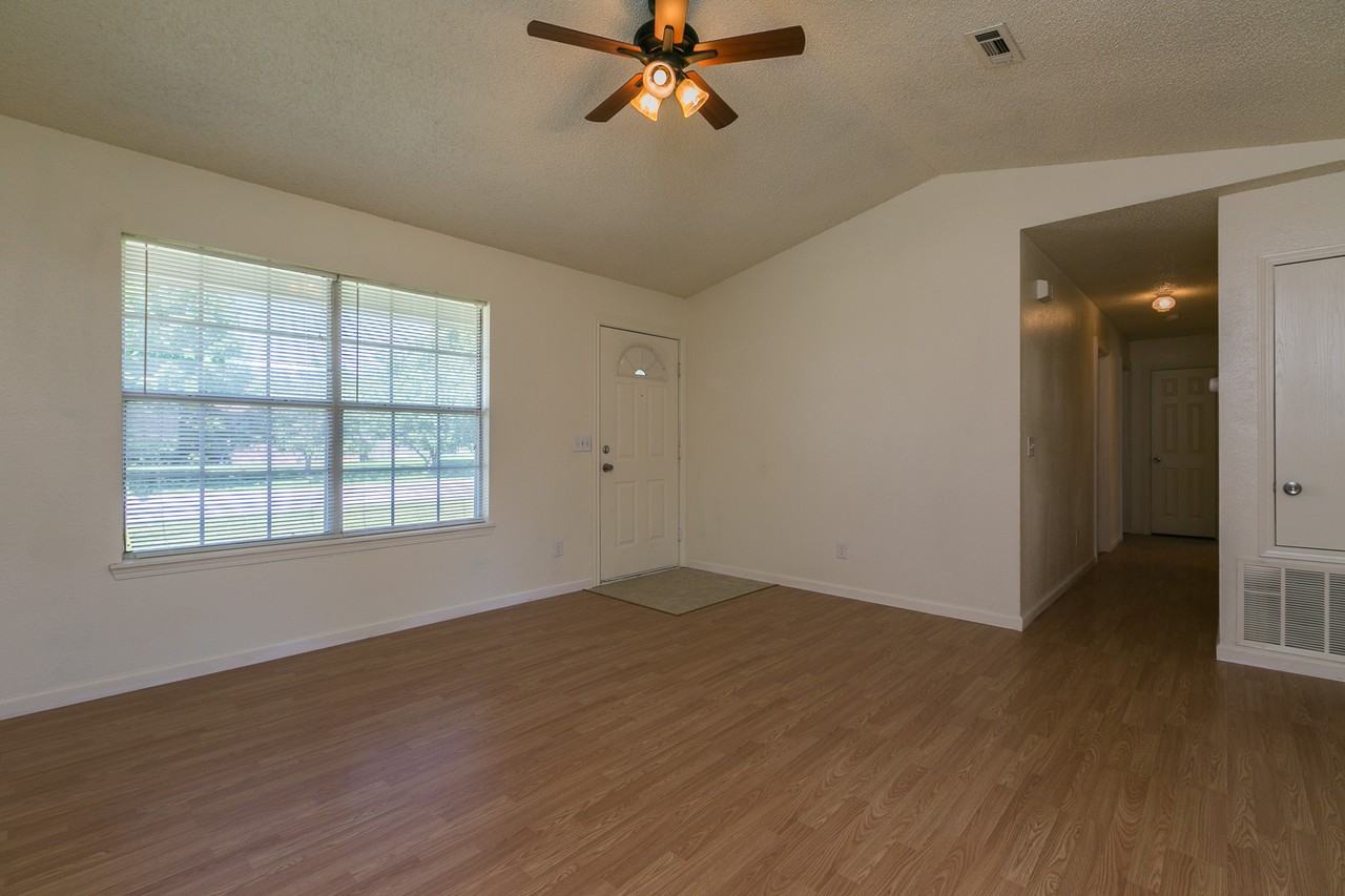 280 Kelsey Ln - Photo 3 of 16