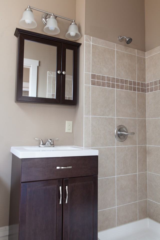 371-373 Chittenden Ave - Photo 2 of 9