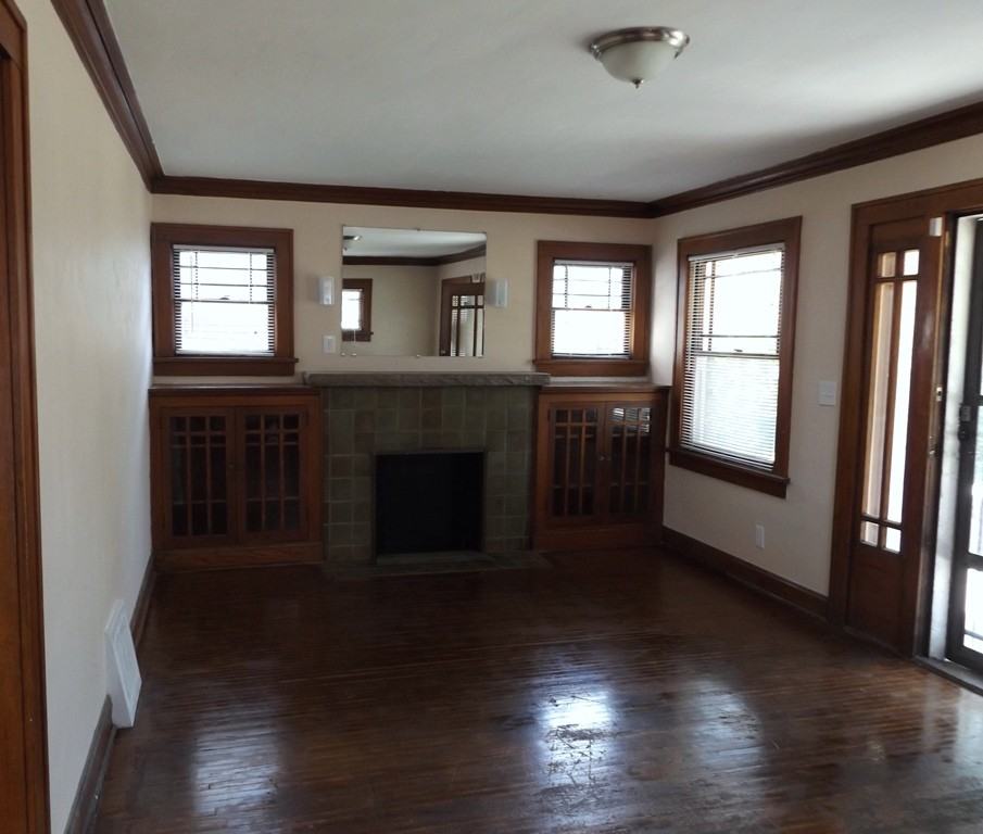 2231 Van Brunt Blvd - Photo 2 of 8