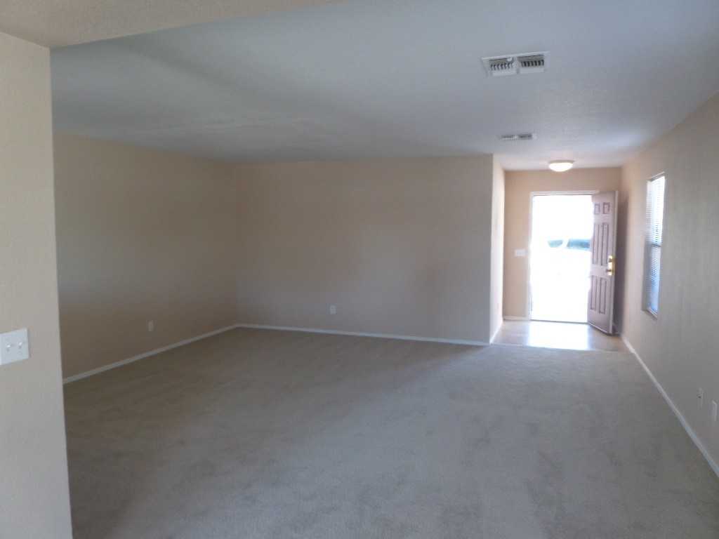 679 W Jardin Dr - Photo 3 of 17