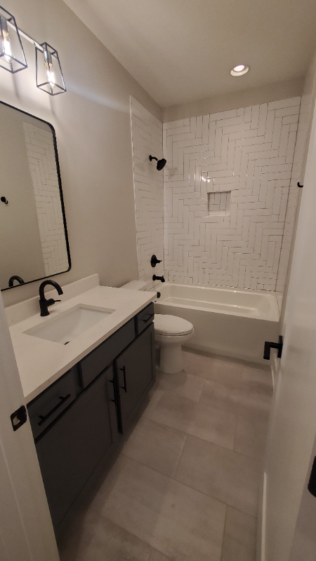 115 Green St - Photo 6 of 36