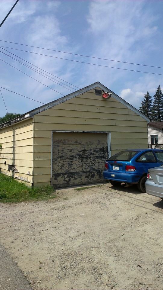 319 3rd St NW - Photo 3 of 3