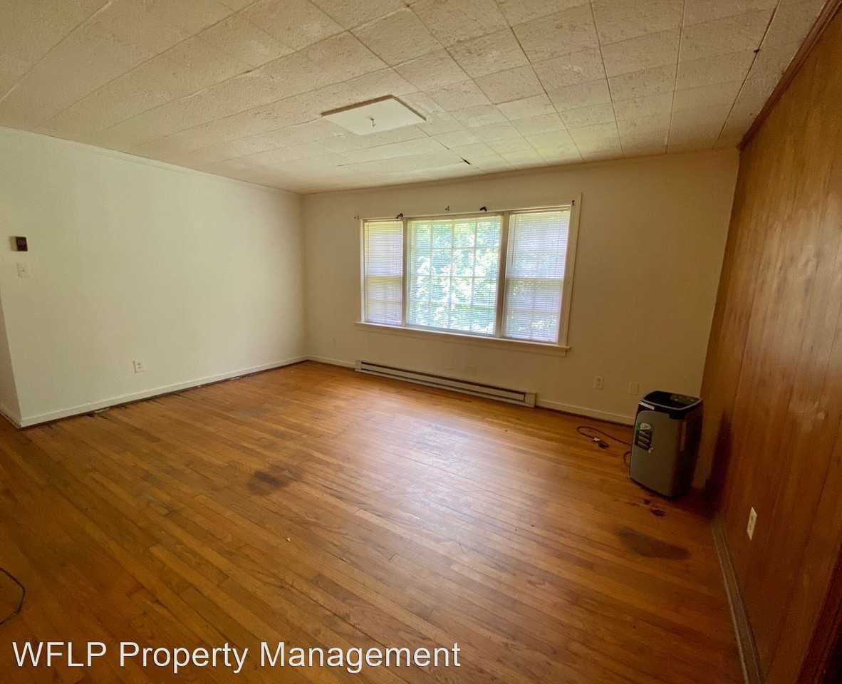 96 West Princeton Circle - Photo 3 of 9