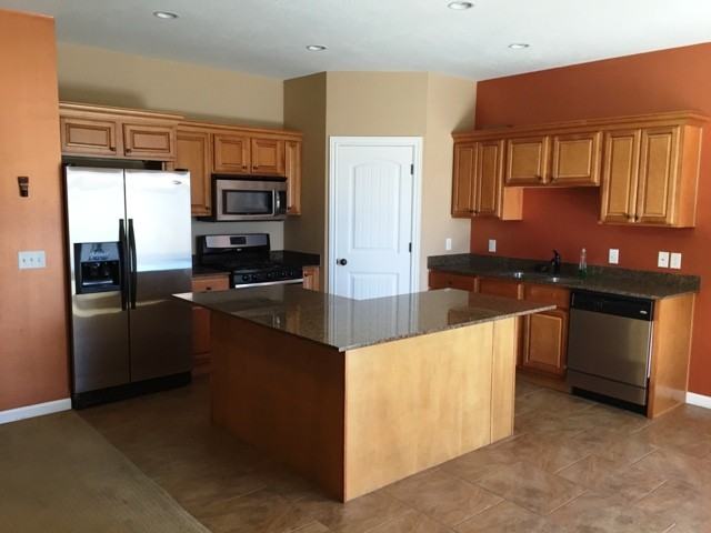 160 E 700 N - Photo 3 of 14