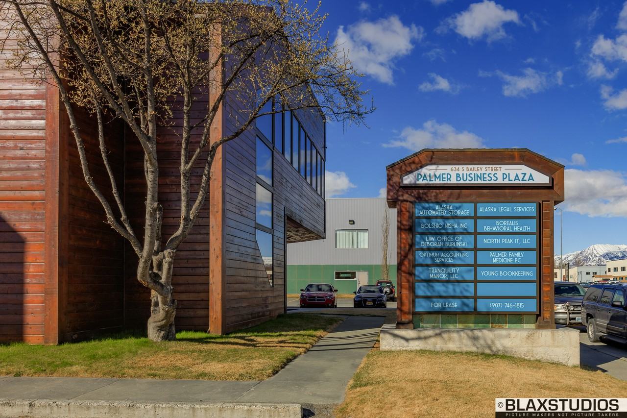 634 S Bailey St - Photo 2 of 20