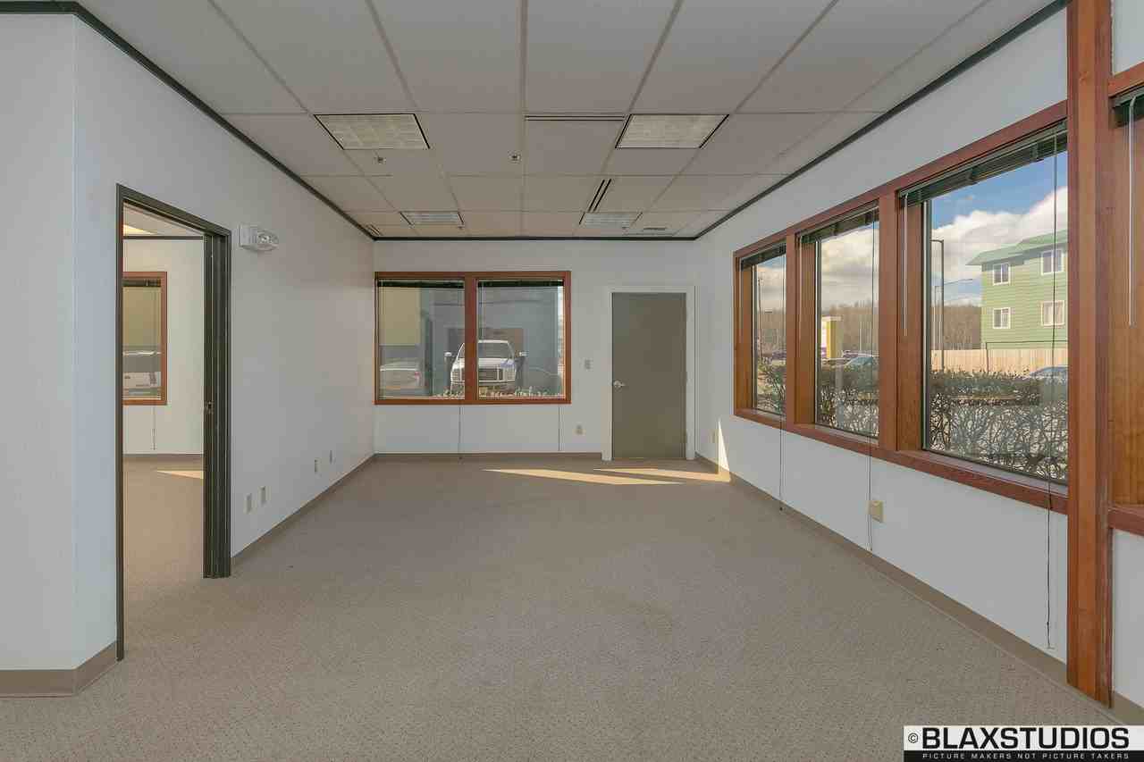 634 S Bailey St - Photo 6 of 20