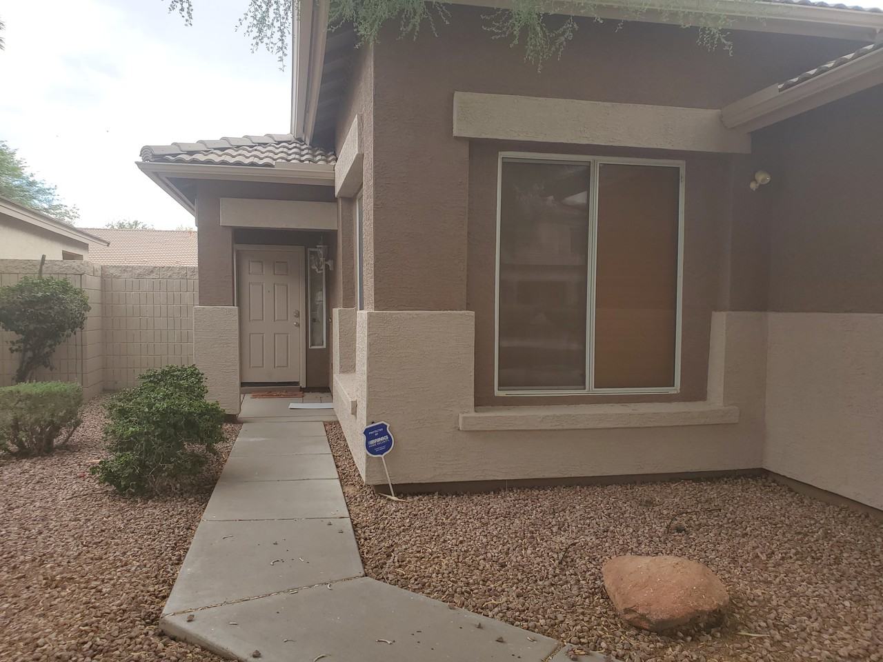 14213 W Weldon Ave - Photo 3 of 8