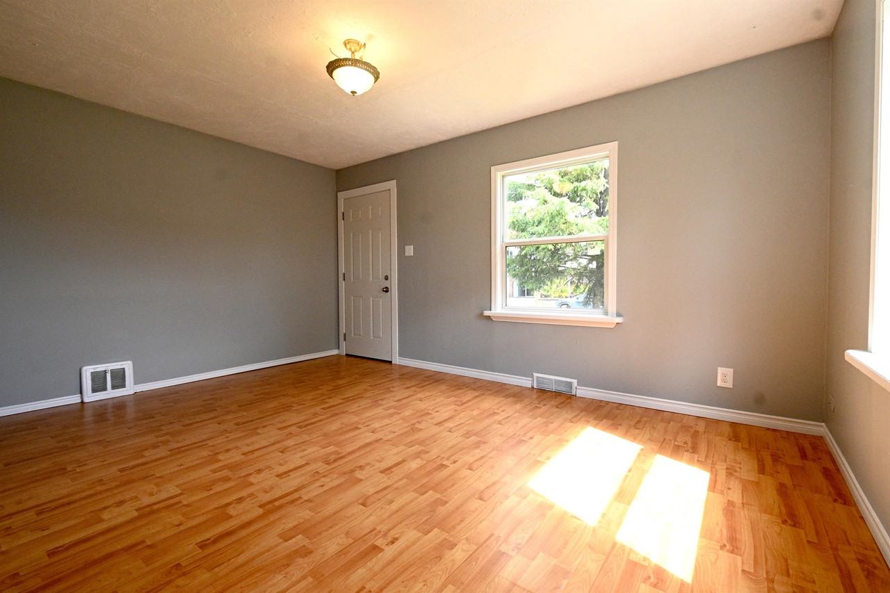 1633 10th Ave #1 - Photo 2 of 9