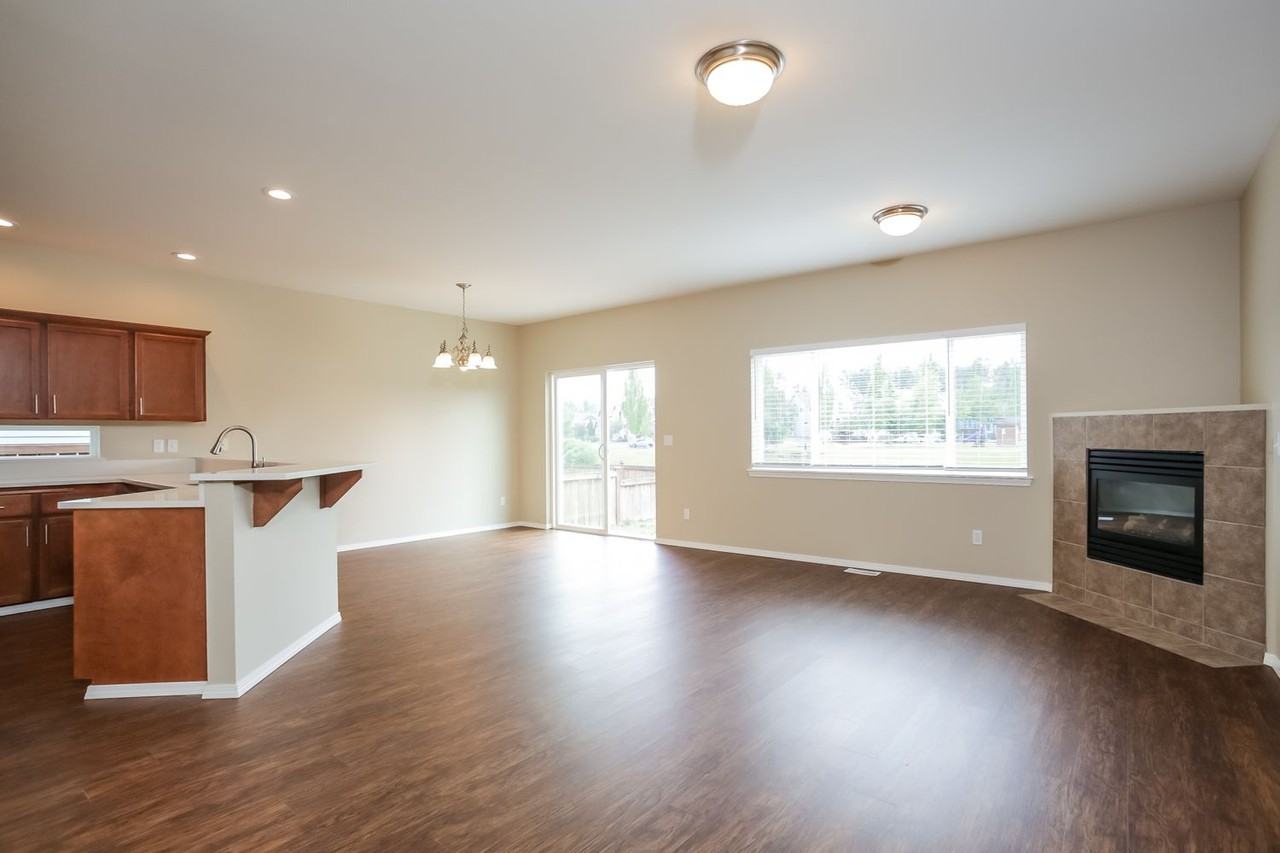 1114 Eagle Ave Sw - Photo 2 of 21