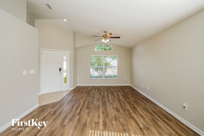 2424 Deer Creek Blvd - Photo 2 of 15