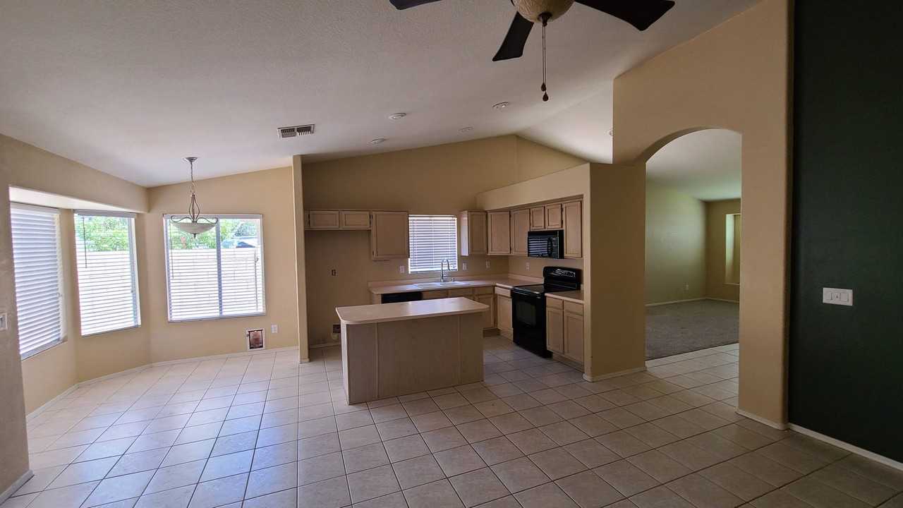 4422 E White Aster St #1 - Photo 5 of 6