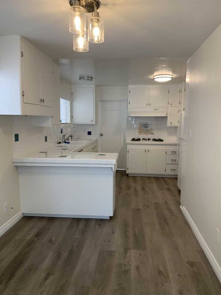 141 San Fernando Ave #1 - Photo 2 of 11