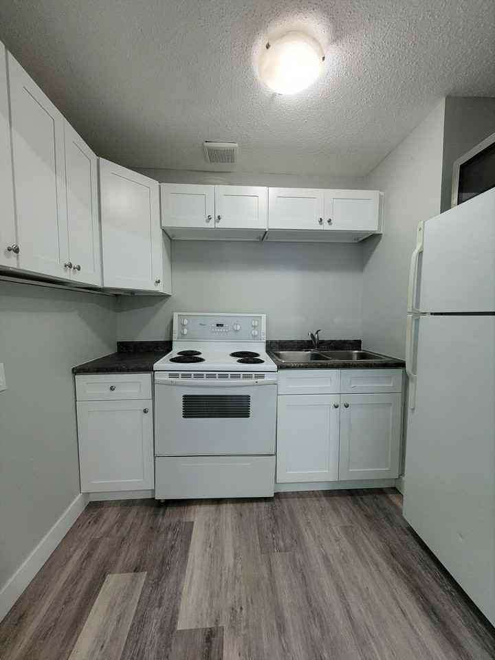 3963 4th Ave #B - Photo 3 of 10