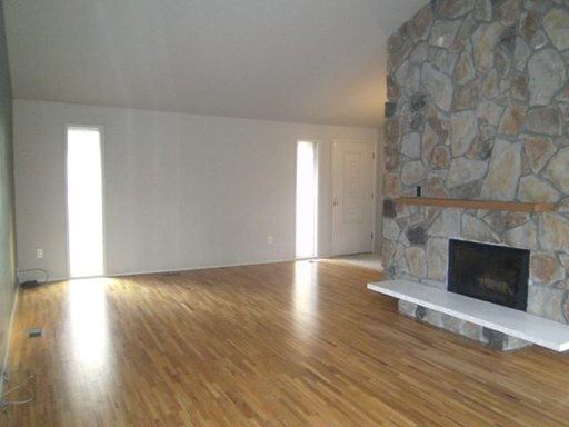 10712 N Kensington Ct - Photo 3 of 18