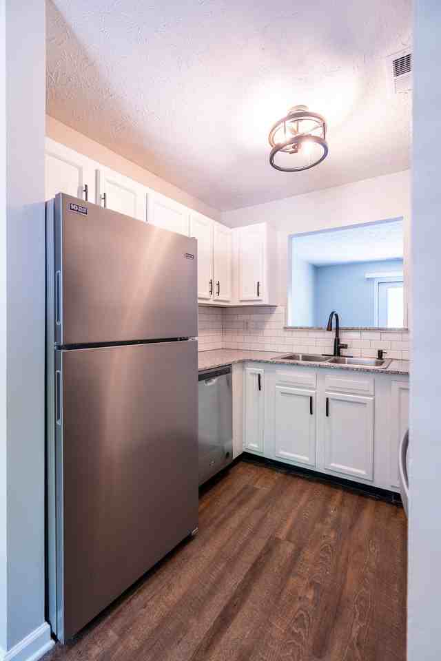 1360 South Talbott Street #1360 - Photo 4 of 5