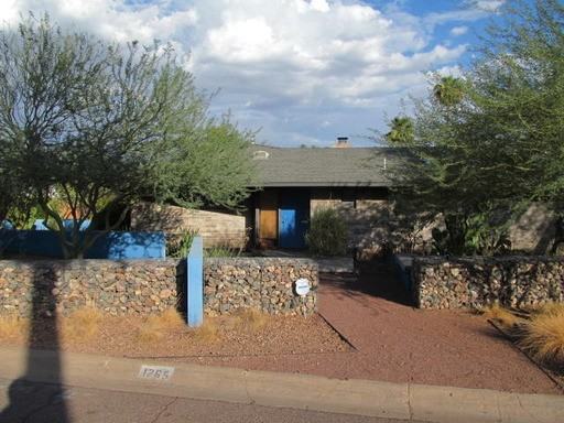 1285 E Windsor Ave - Photo 2 of 15