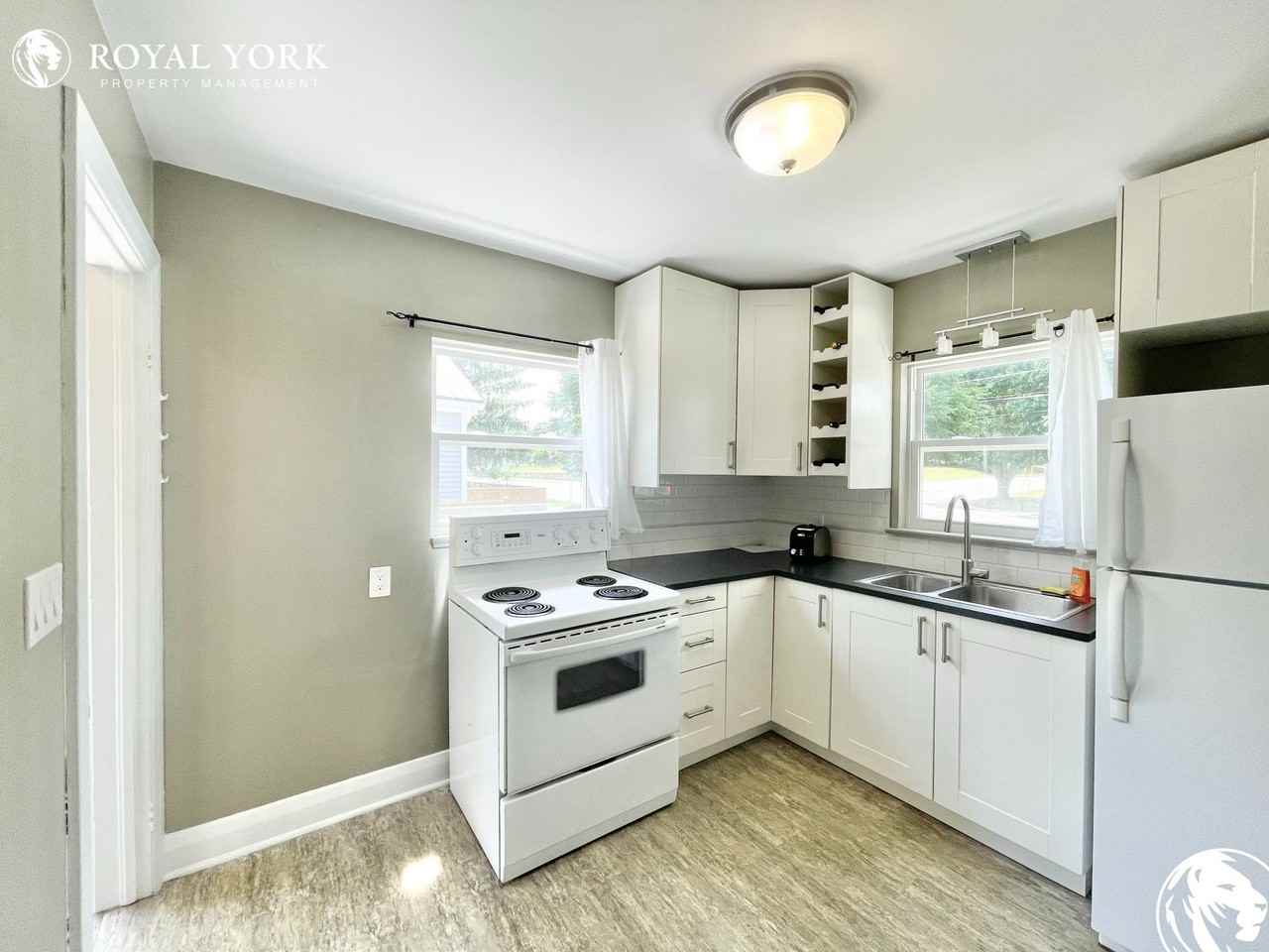 76 Mount Pleasant St - Photo 2 of 37