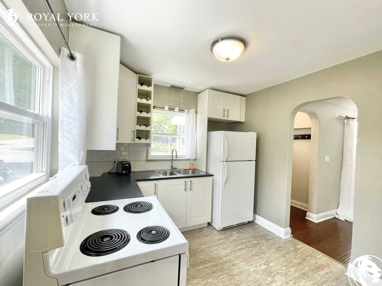 76 Mount Pleasant St - Photo 3 of 37