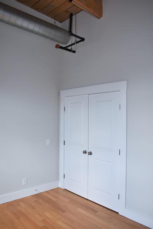 128 Chandler St - Photo 6 of 10