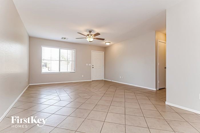 25202 W Fremont Dr - Photo 3 of 15