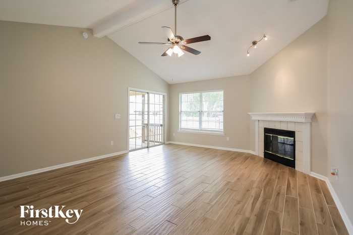 10677 Talon Ct - Photo 3 of 15