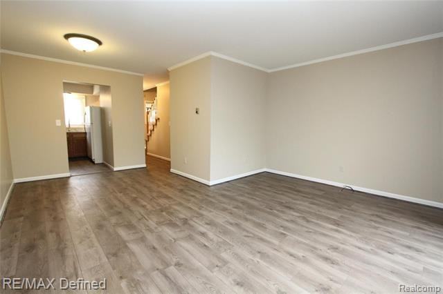 109 Walnut Blvd - Photo 5 of 9