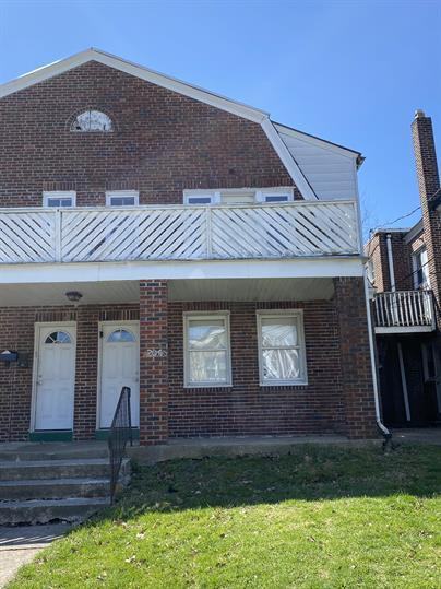 204 W 35th St - Photo 2 of 20