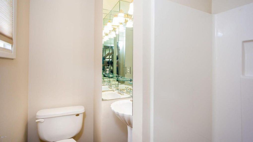 8290 Mountain Ln - Photo 7 of 26