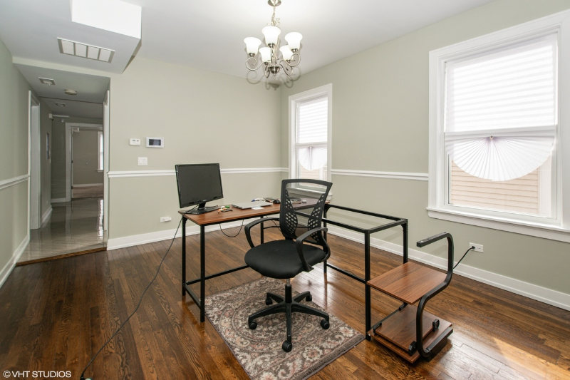 7831 S Loomis Blvd #2 - Photo 3 of 18