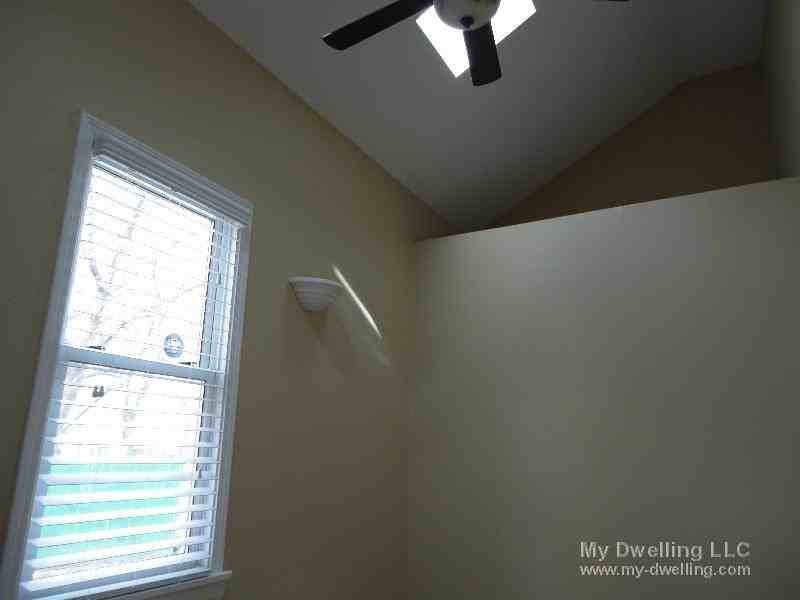 2361 S Lenox St - Photo 3 of 22