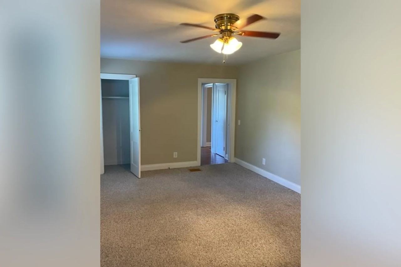 8006 Greenway Dr - Photo 2 of 13