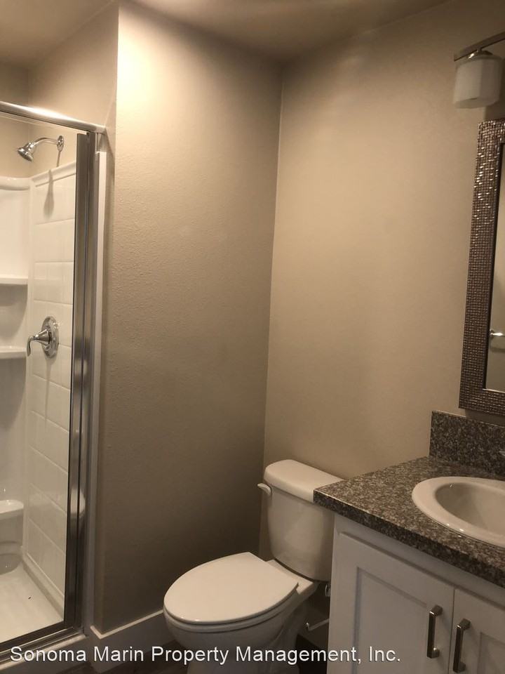 686 E Cotati Ave - Photo 3 of 7