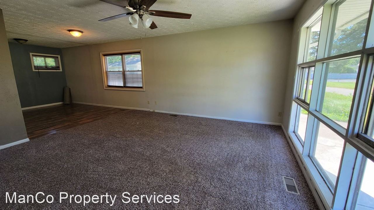 5536 Ferngrove Dr - Photo 2 of 11