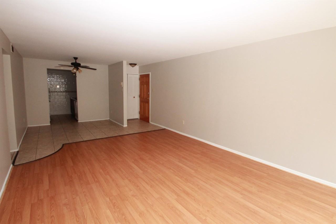 5050 5050 DOYLE ROAD207 #207 - Photo 2 of 7