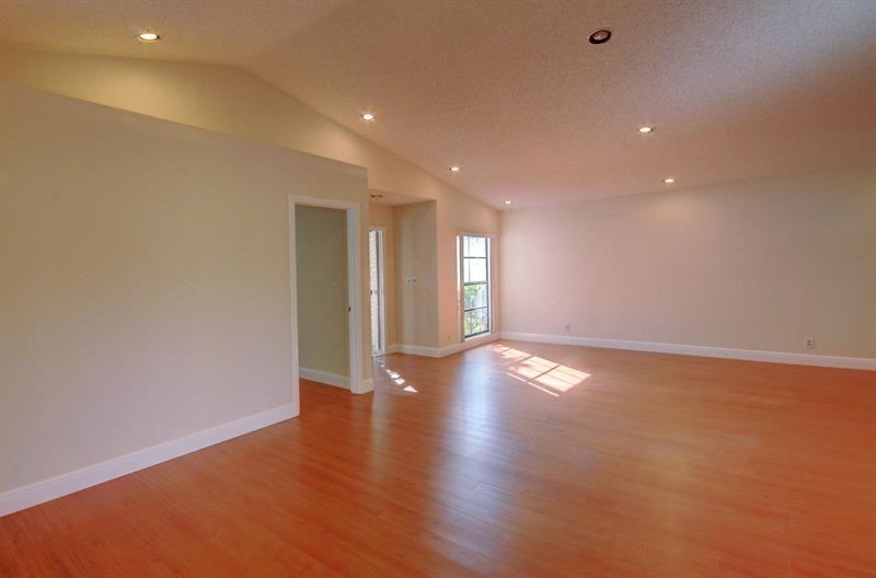 10098 Camelback Lane - Photo 2 of 6