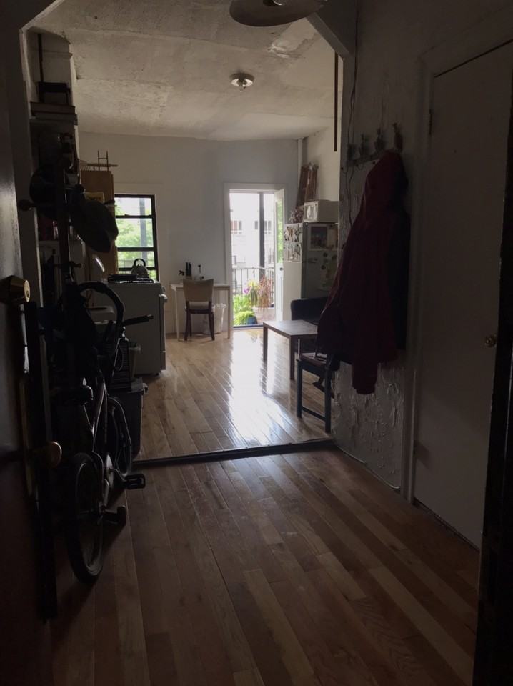 149 Manhattan Ave - Photo 3 of 3