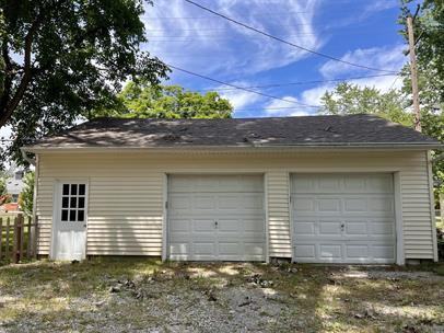 822 Avalon Rd Lowr - Photo 2 of 27