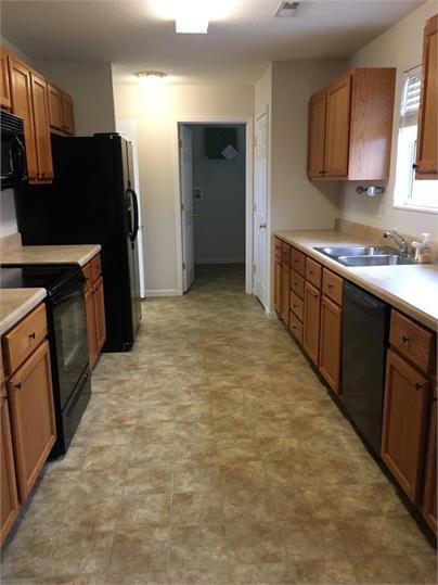 6200 6200 Jim Fox Lane - Photo 3 of 38