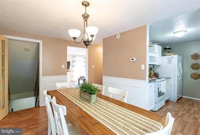 8036 Bosley Ct - Photo 3 of 17