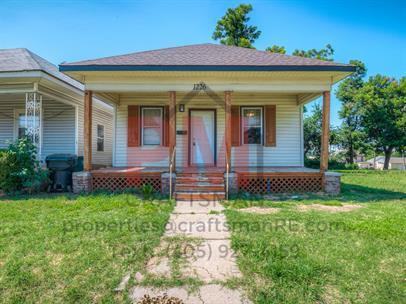 1226 Nw 8th St - Photo 2 of 48