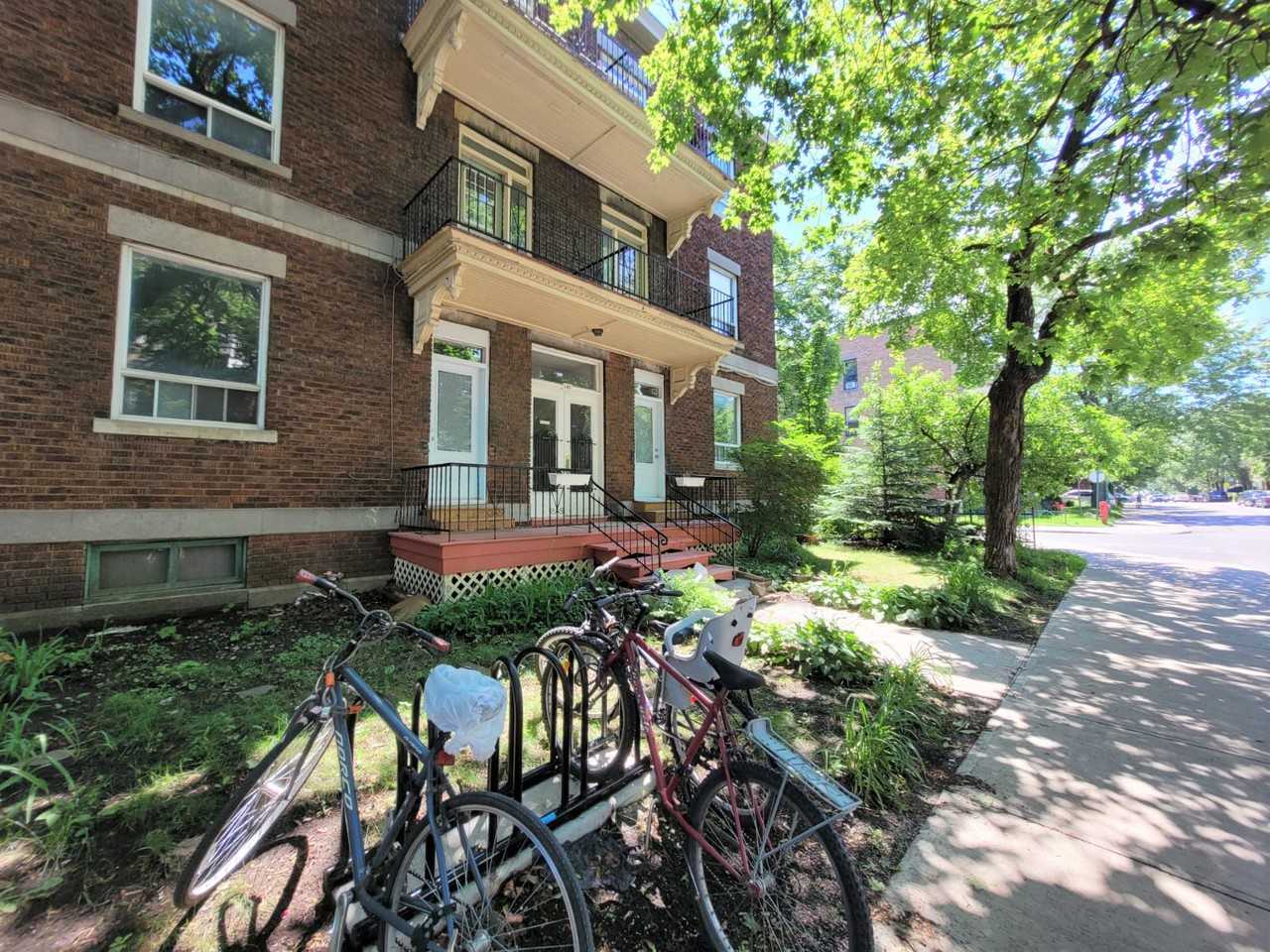 1140 Avenue Lajoie #11 - Photo 3 of 24