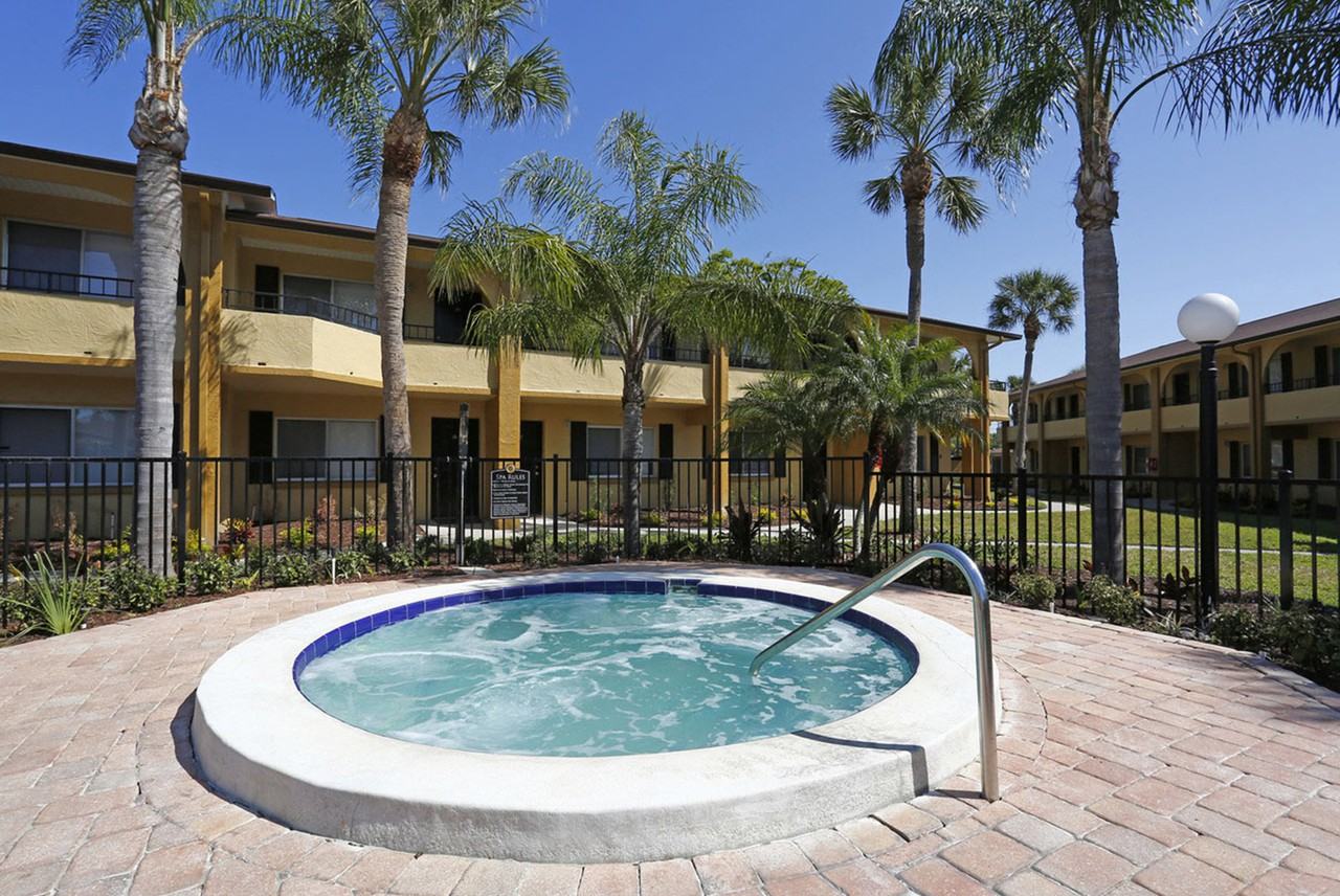 Sunpointe Place Apartments - Photo 3 of 5