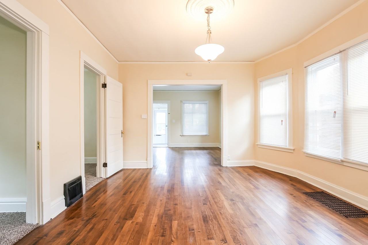 907 Kelly Ave - Photo 2 of 10