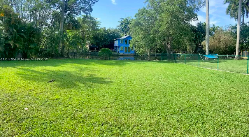 280 Northeast 85th Street - Photo 2 of 23