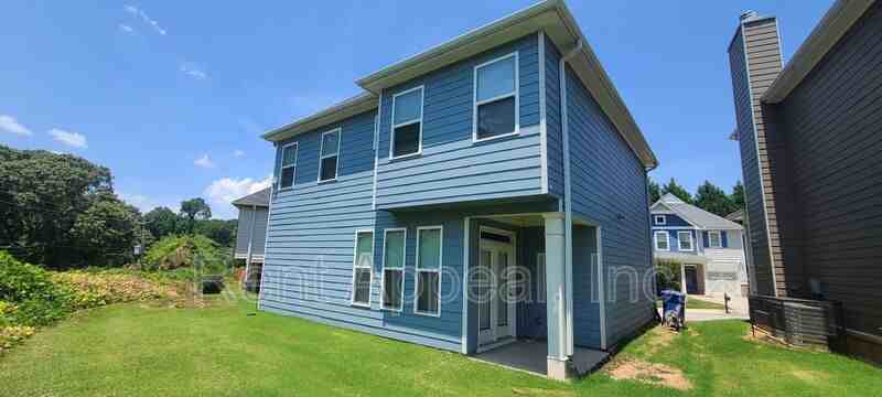 1785 Maple Walk Cir Sw - Photo 3 of 27